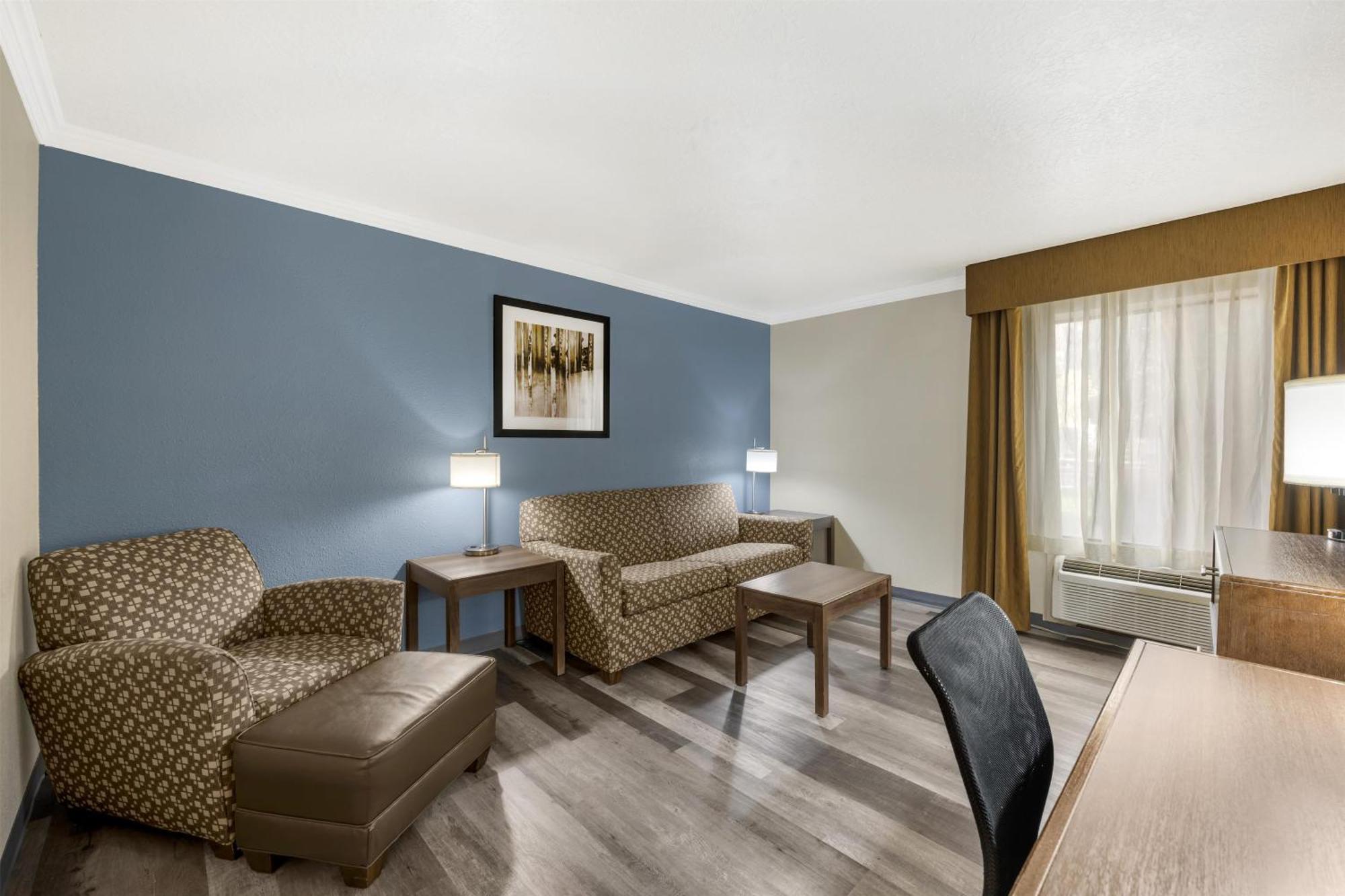 King Suite with Sofa Bed - Non Smoking